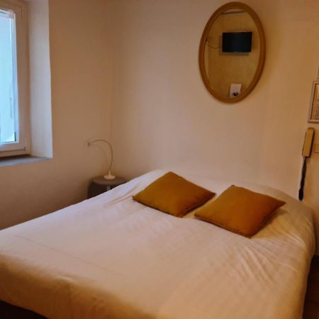 Auberge La Folie โซเซ-เล-แป็ง ภายนอก รูปภาพ