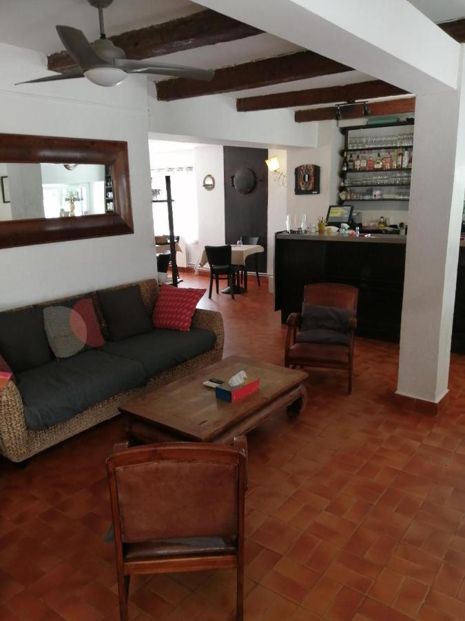 Auberge La Folie โซเซ-เล-แป็ง ภายนอก รูปภาพ